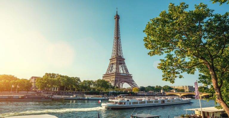 Image of Paris skyline